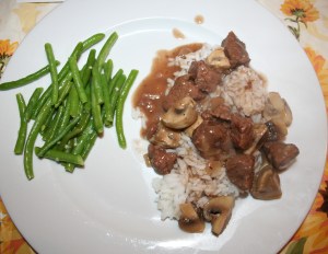 Beef Burgandy on a bed of rice with green beans