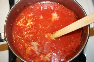 Tuna and spaghetti sauce