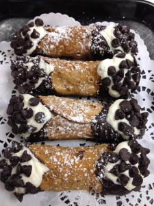 This picture of Jill's cannoli made my mouth water!